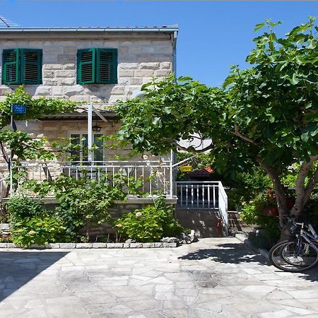 Casa Varos Supetar Exterior foto